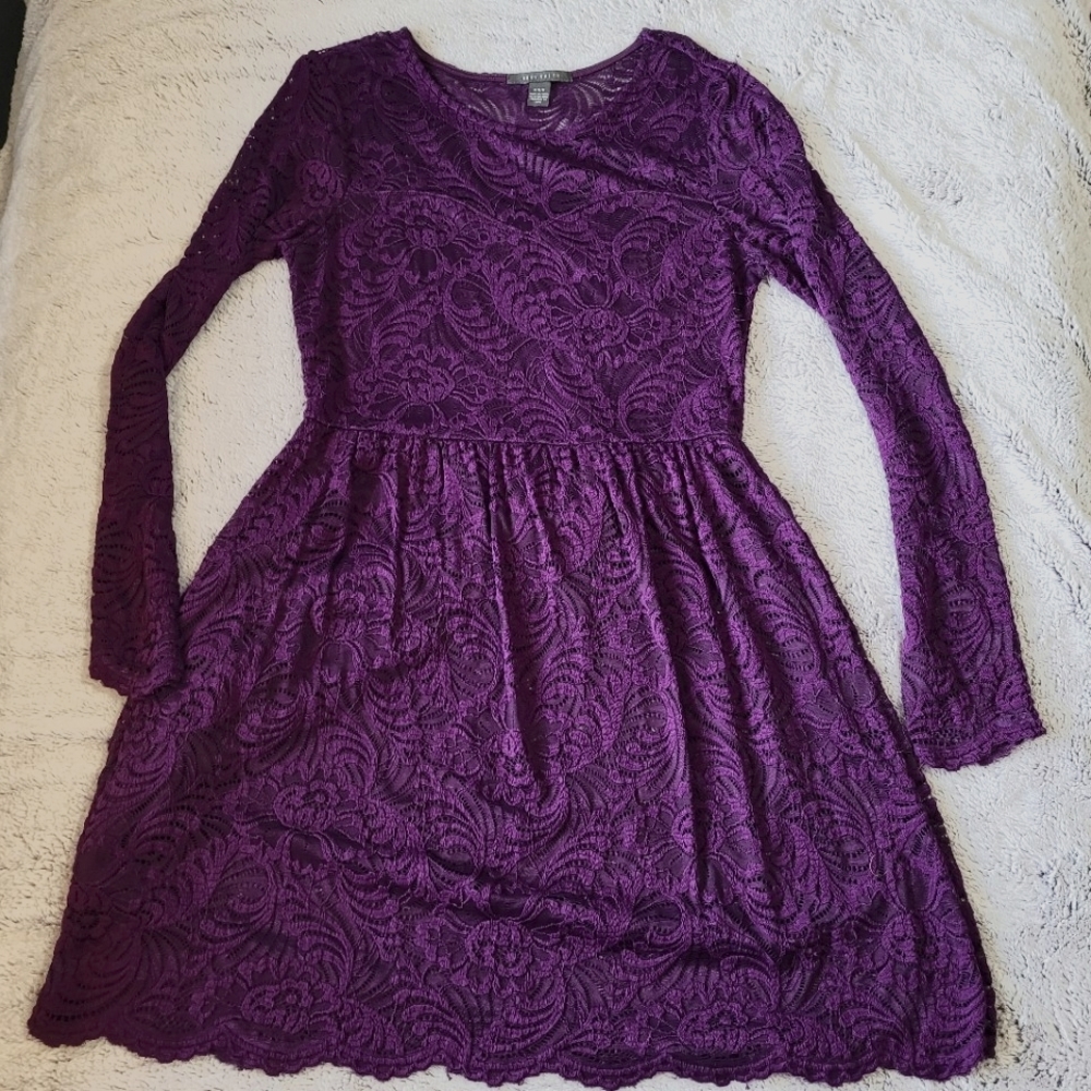Purple Lace Women's Dress - Size Medium